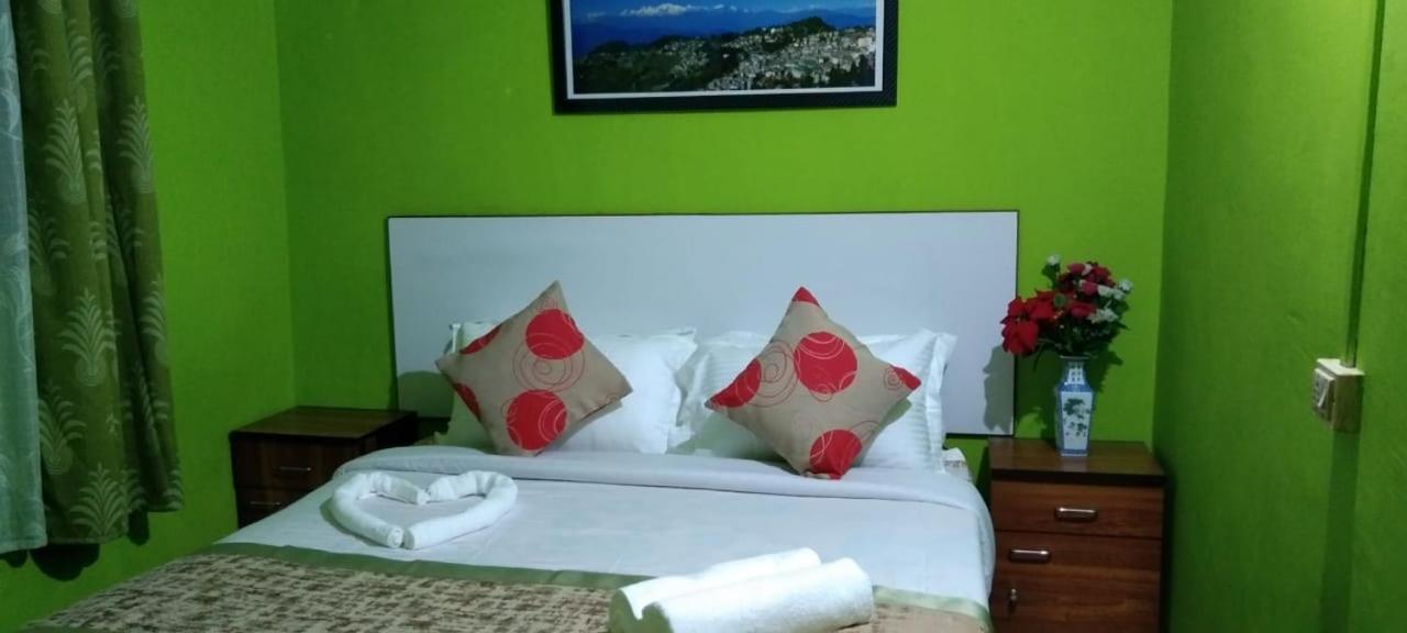 Beverly Hills Home Stay Dárdžiling Exteriér fotografie